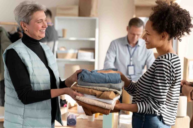 Read more about the article Recycling Clothes for Cash in Kettering: A Smart Way to Earn, Help the Planet and Give Back