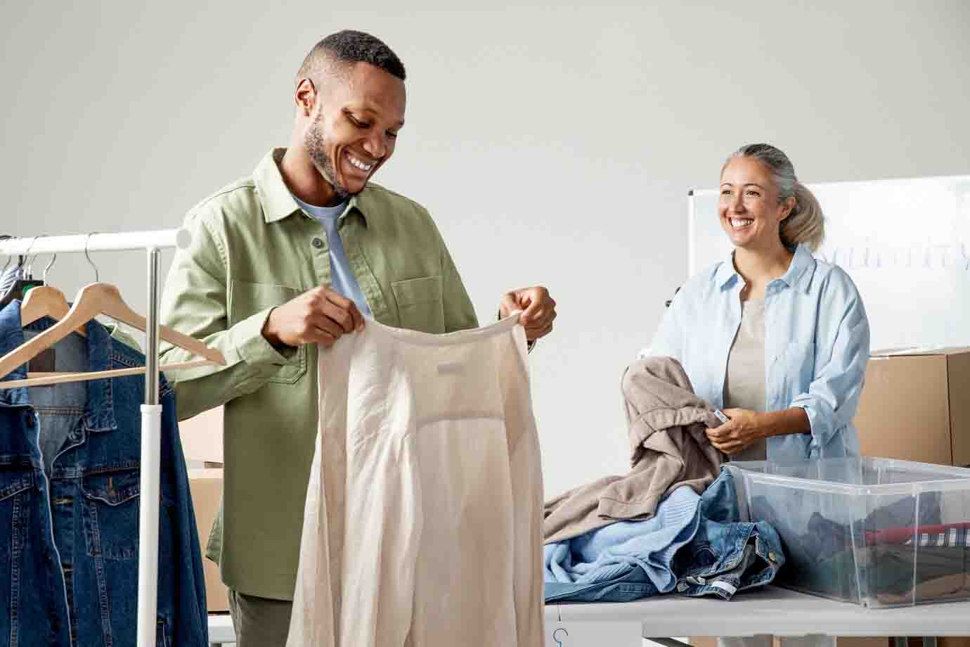 You are currently viewing Cash for Clothes Northampton: Turn Your UnwantedClothes into Cash